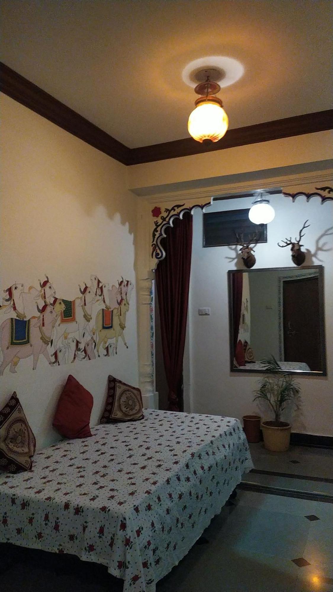 Black Pepper Home Stay Udaipur Extérieur photo