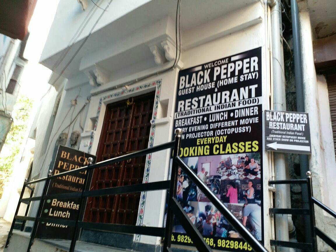 Black Pepper Home Stay Udaipur Extérieur photo