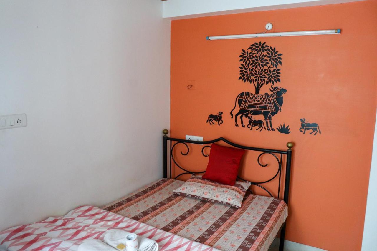 Black Pepper Home Stay Udaipur Extérieur photo